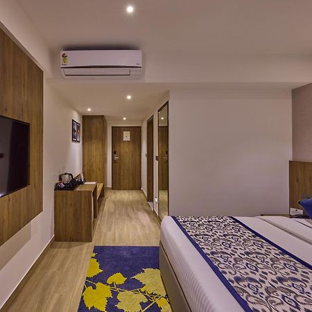 Grand Continent Hebbal A Sarovar Portico Affiliate Hotel Бенґалуру Екстер'єр фото