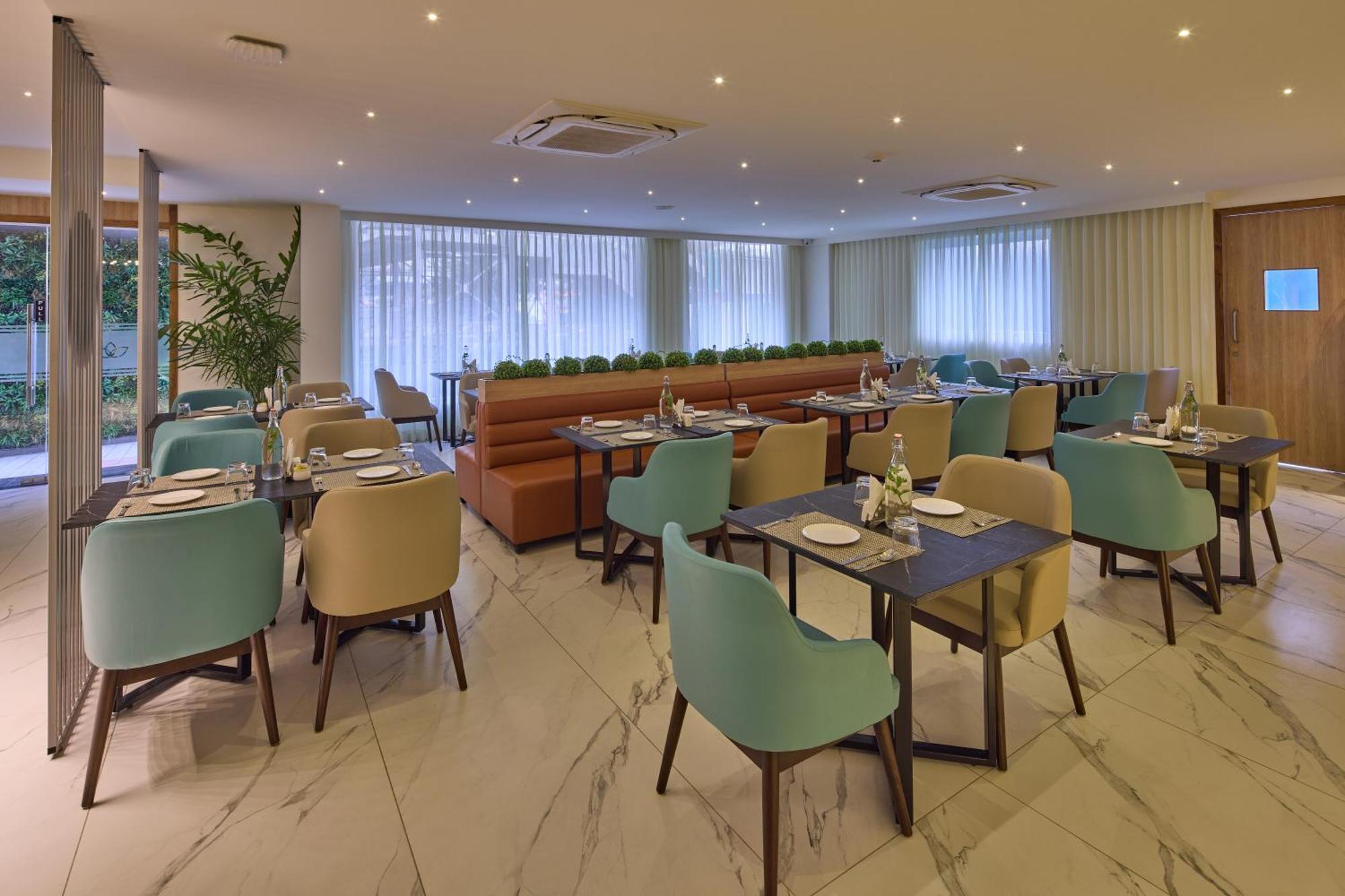 Grand Continent Hebbal A Sarovar Portico Affiliate Hotel Бенґалуру Екстер'єр фото